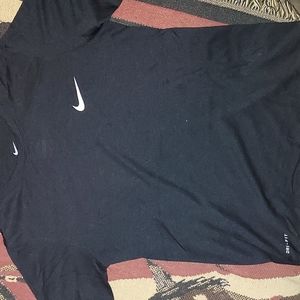 Nike DRI-FIT T-Shirt athletic cut "The Nike tee"